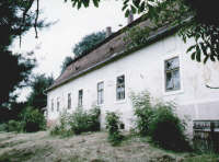 Beliu - cladirea gradinitei si muzeului scolar - Virtual Arad County (c)1999