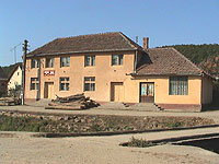 Cladova - Scoala pirmara - Virtual Arad County (c)2003