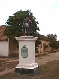 Sanpetru German - Statuia Sfantului Florian - - Virtual Arad News (c)2000