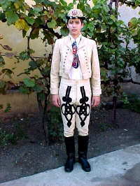 Costum popular bulgaresc din Vinga - Virtual Arad County (c)2000