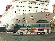Bus und Schiff