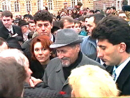 Presedintele Emil Constantinescu la Arad - Virtual Arad News (c) 1998