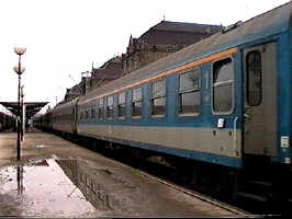 Tren in gara Arad - Virtual Arad News (c) 1998