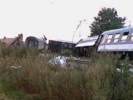 Catastrofa feroviara la  Arad -  Virtual Arad News (c)1999
