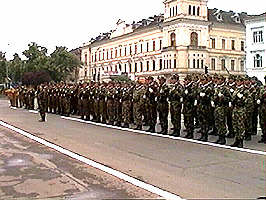 Datorita bugetului mic, Armata are tot mai putini militari - Virtual Arad News (c)1999