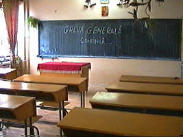 Greva generala in scoli continua...-Virtual Arad News (c) 1999