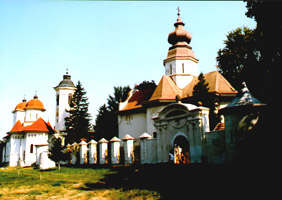 Si Manastirea Bodrog a fost infrumusetata - Virtual Arad News (c) 1999