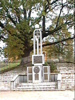Varfurile - Monument Biserica - Virtual Arad News (c) 1999
