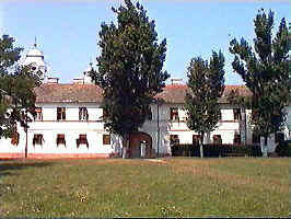 Manastirea Bezdin - oaza de liniste sufleteasca - Virtual Arad News (c)2000