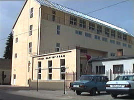 Noua constructie a Liceului Baptist din Arad - Virtual Arad News (c)2000 
