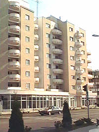 Si in Piata Spitalului au fost construite noi blocuri de locuinte - Virtual Arad News (c)2000