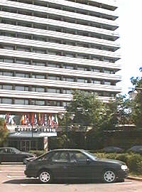 Hotelul Astoria intra intr-un amplu proces de modernizare - Virtual Arad News (c)2001