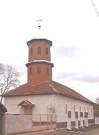 Biserica ortodoxa din Sanmartin a fost candva clubul tinerilor nazisti - Virtual Arad News (c)2002
