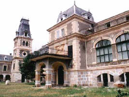 Castelul Macea - loc de intalnire a elitei stiintifice - Virtual Arad News (c)2002