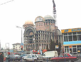 Catedrala a primit sprijin si de la RAAC - Virtual Arad News (c)2002
