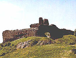 Cetatea Siriei - punct de atractie pentru istorici si turisti - Virtual Arad News (c)2002