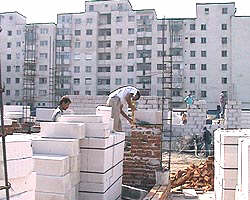Constructii de locuinte pentru tineri, in Zona Micalaca - Virtual Arad News (c)2002
