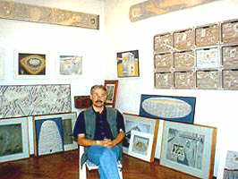Pictorul Onisim Colta printre creatiile sale