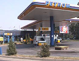 Produsele petrolifere pot aduce venituri importante intreprinzatorilor - Virtual Arad News (c)2002