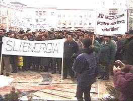 Sindicalistii de la CET au protestat si in fata Primariei