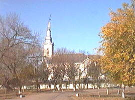 Turnul bisericii din Graniceri este inclinat - Virtual Arad News (c)2002