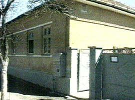 Casa din Livada unde doi tineri si au pierdut viata