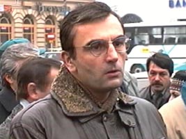 Revolutionarul Valentin Voicila vrea sa intre in politica - Virtual Arad News (c)2003