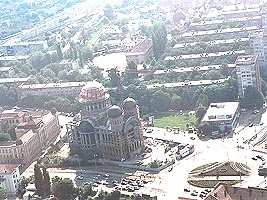 Arhitectii aradeni nu considera potrivita amplasarea Monumentului Marii Uniri in Piata Podgoria - Virtual Arad News (c)2004