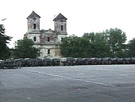 Biserica din Cetate risca sa se transforme in ruina