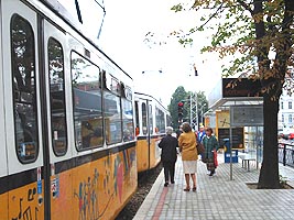 Continua modernizarea statiilor de tramvai - Virtual Arad News (c)2004