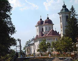 Manastirea de la Bodrog este cea mai veche din tara - Virtual Arad News (c)2004