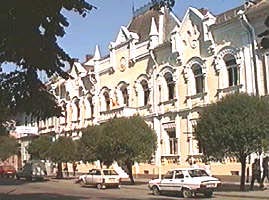 Palatul Copiilor a fost revendicat de vechiul proprietar - Virtual Arad News (c)2004