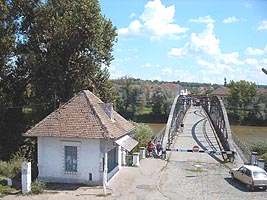 Podul vechi din Lipova - Virtual Arad News (c)2004