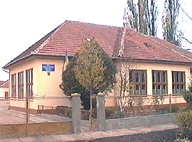 Scoala din Andrei Saguna a fost laudata de inspectorul Ministerului Educatiei - Virtual Arad News (c)2004