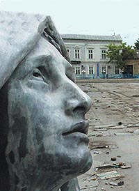 Statuia Libertatii va privi spre Monumentul Revolutiei din 1848