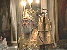 Timotei Seviciu - Episcop al Aradului rostind Pastorala Sarbatorii de Paste - Virtual Arad News (c)2004