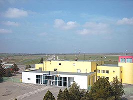 Aeroportul International Arad militeaza pentru cursele low cost - Virtual Arad News (c)2005