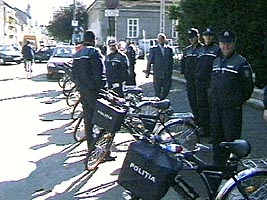 Politistii din localitatile judetului au fost dotati cu biciclete cu girofar
