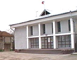 Caminul cultural din Buteni reprezinta un exemplu pentru institutiile culturale - Virtual Arad News (c)2006