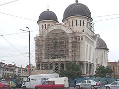 Catedrala noua se apropie de finalizare - Virtual Arad News (c)2006
