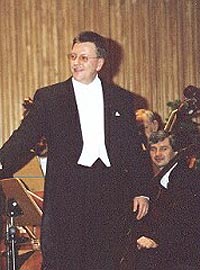 Hans Horst Backer a dirijat si pe scena Filarmonicii aradene