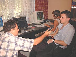 Interviu cu Andrei Boros la redactia Virtual Arad - Virtual Arad News (c)2006