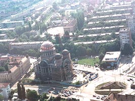 La sfarsitul anului ar trebui sa se finalizeze lucrarile exterioare la Catedrala - Virtual Arad News (c)2006