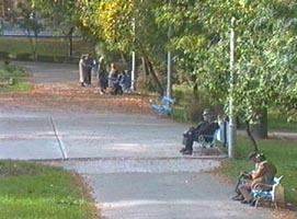 Momente de odihna pentru pensionari in parc - Virtual Arad News (c)2006