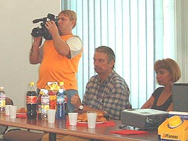 Pioasa aducere aminte pentru cameramanul Liviu Dugheniuc - Virtual Arad News (c)2006