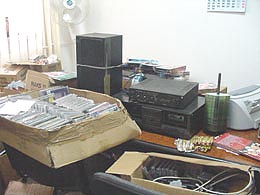 Politia a descoperit o filiera de cd-uri piratate