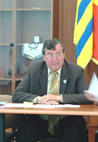 Primarul Nadlacului - Vasile Ciceac vrea sa blocheze soseaua spre vama