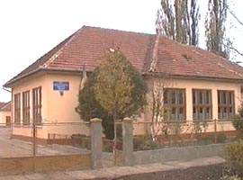 Reclamatii din partea parintilor la scoala generala din Andrei Saguna - Virtual Arad News (c)2006
