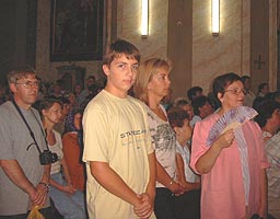 Slujba religioasa se tine la Manastirea Radna in mai multe limbi - Virtual Arad News (c)2006