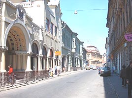 Strada Lucian Blaga inca mai pastreaza amintirea trecutului - Virtual Arad News (c)2006